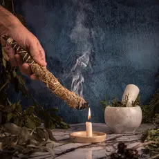 sagrada-madre-incense-smudge-7-herbes-de-purificat.webp
