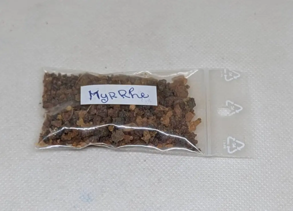 myrhe resine.webp