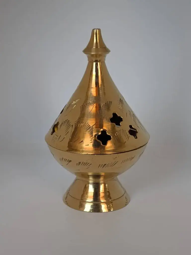 ENCENSOIR Laiton "moyen" modèle varié suivant arrivage